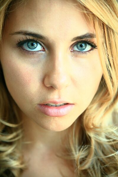 File:LG15res-Sarah official.jpg